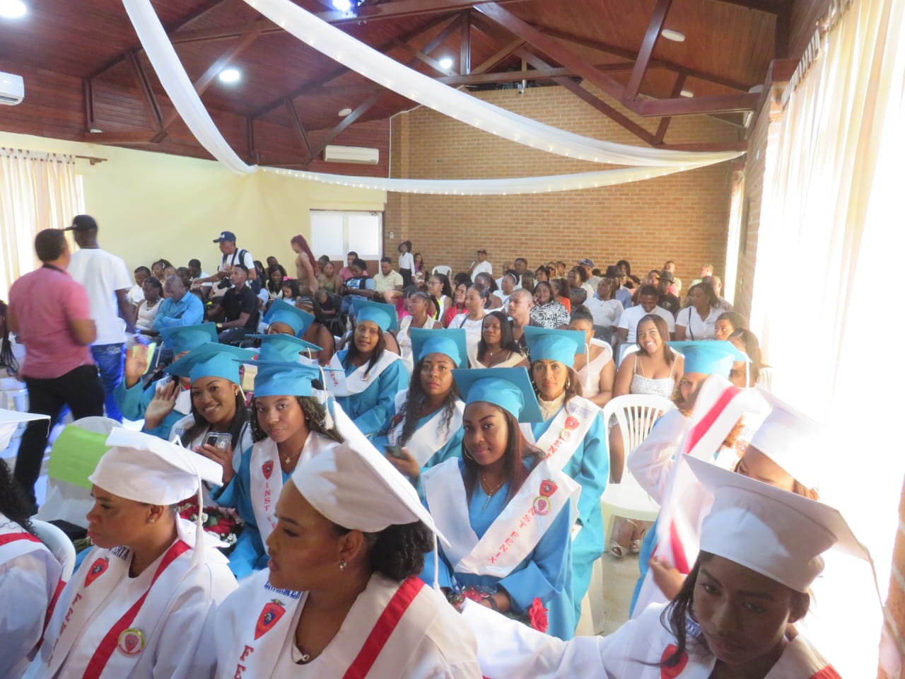 Ceremonia de grados IFUCOL 2